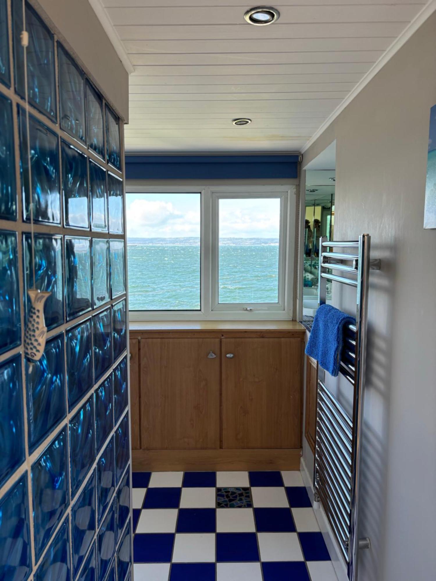 Splash Cottage Beach House With Sea Lapping Garden Bangor  Dış mekan fotoğraf