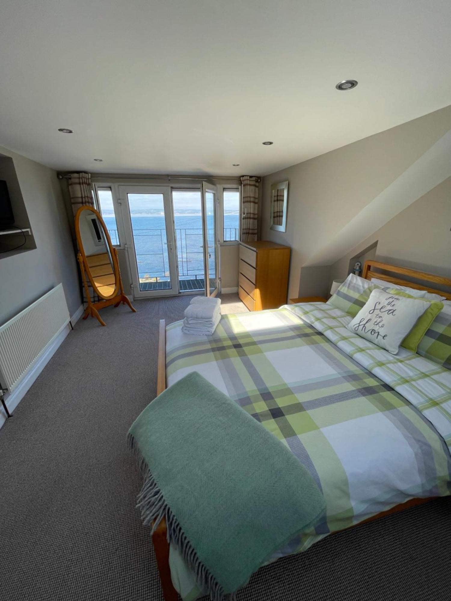 Splash Cottage Beach House With Sea Lapping Garden Bangor  Dış mekan fotoğraf