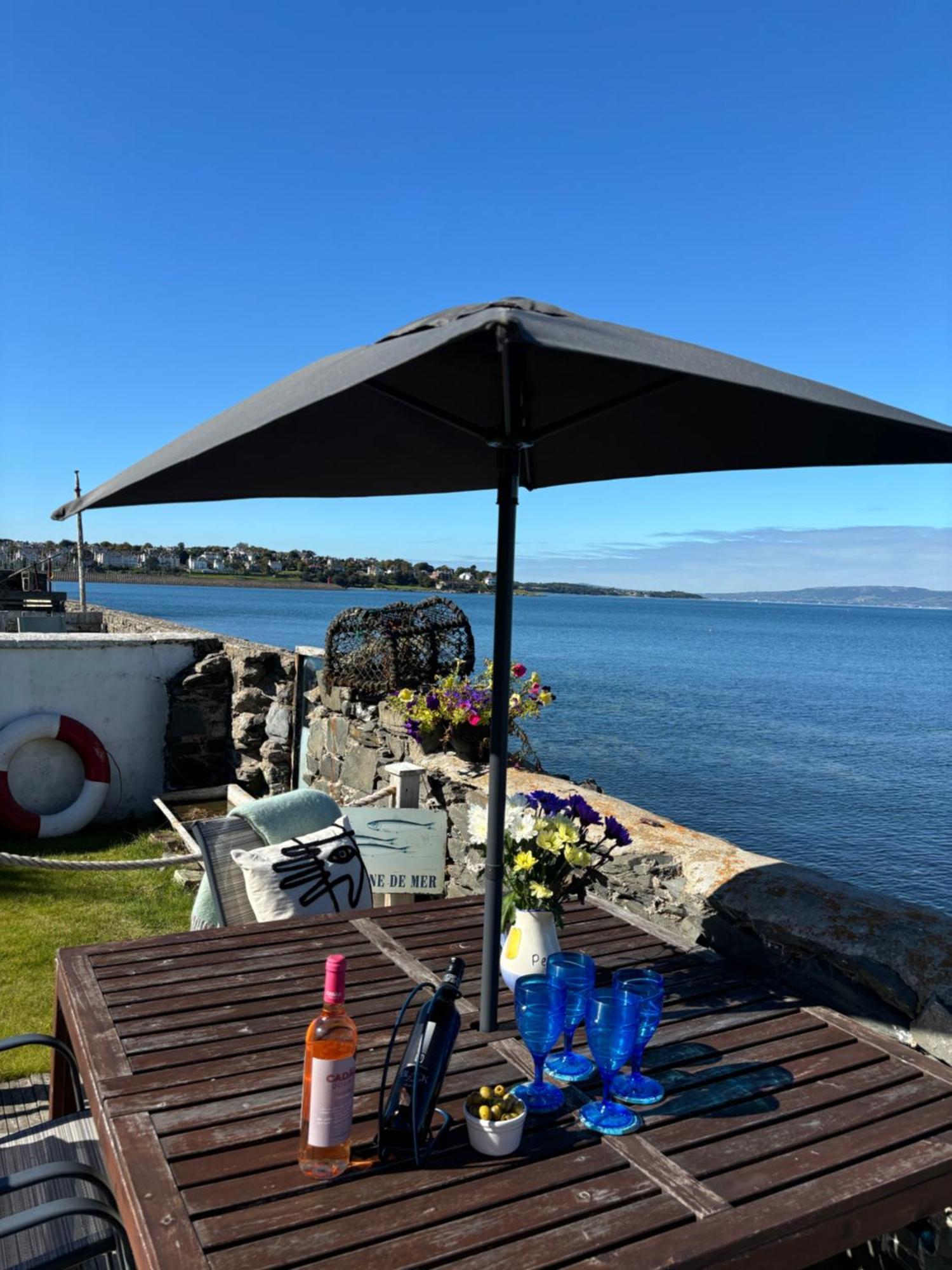 Splash Cottage Beach House With Sea Lapping Garden Bangor  Dış mekan fotoğraf